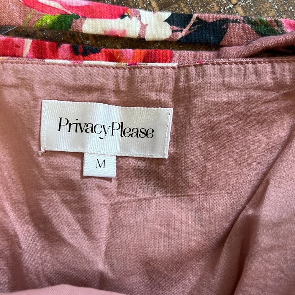 Privacy Please beautiful floral mini dress w/diagonal buttons. Med. - Picture 3 of 4